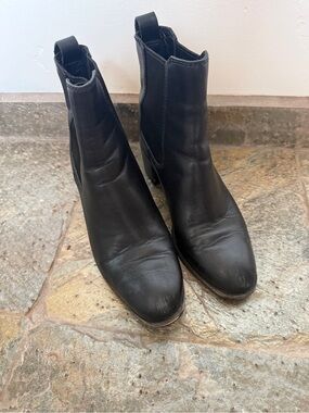 rag & bone Black Leather Chelsea Ankle Boots